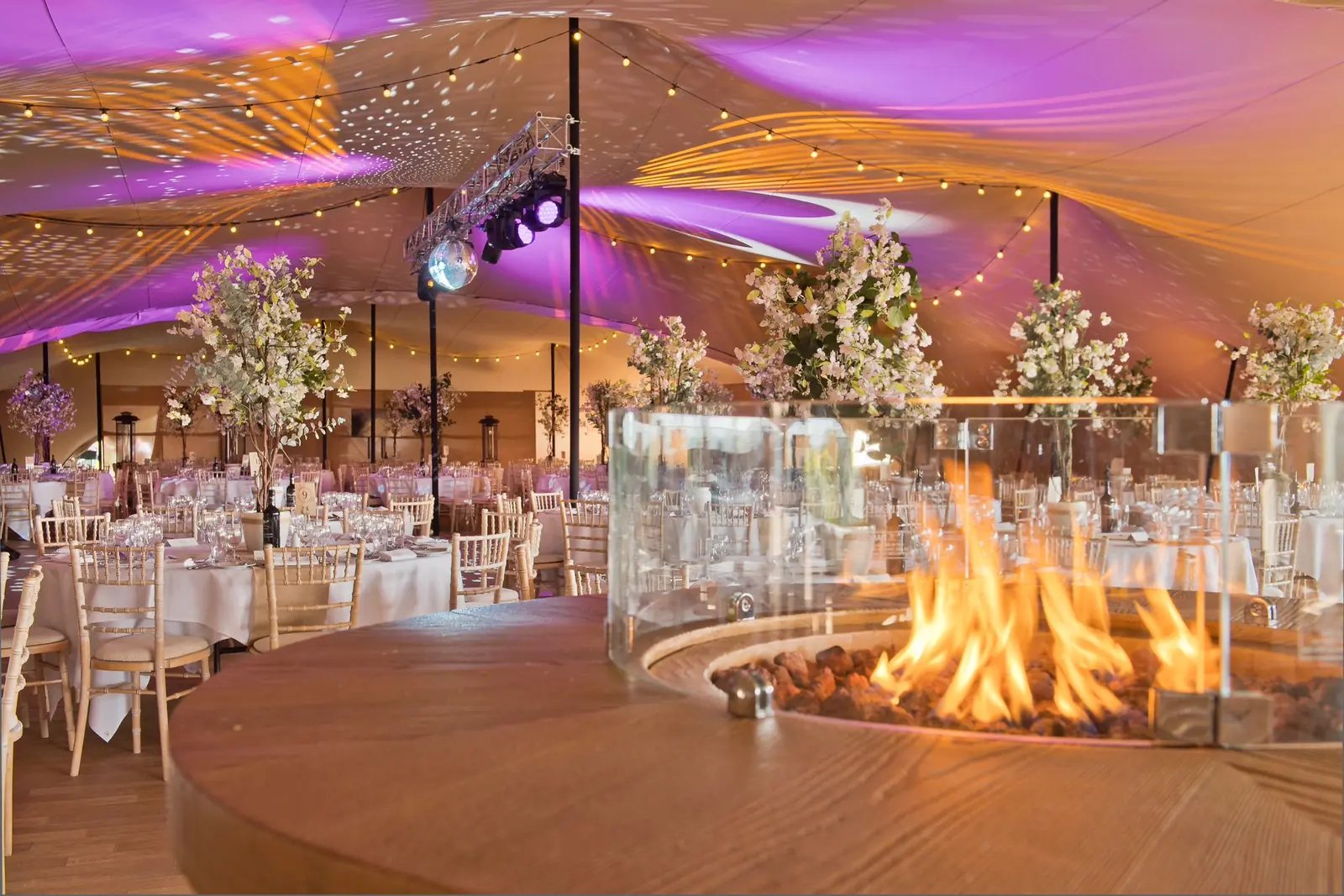 Heated RHI event enclosure with ambient lighting