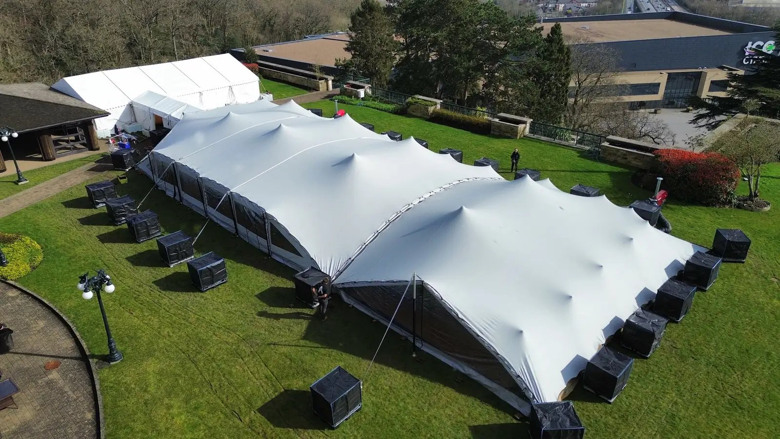 Linked RHI structures enclosed with modular walling and a 10.5 m door