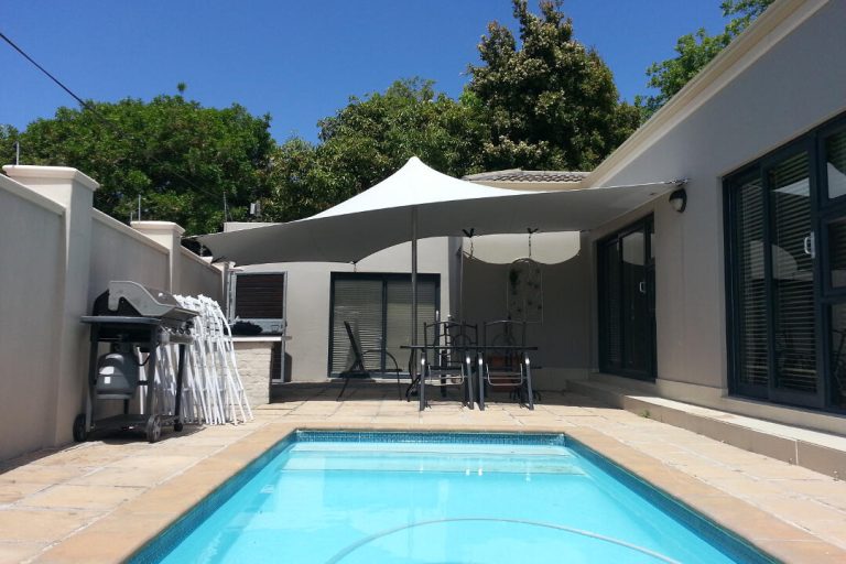 RHI personalizado « Carpa Tensada », gris para junto a la piscina