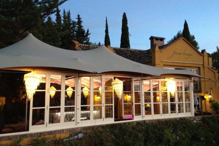 RHI Carpa Tensada pantalón chino elástico a medida para restaurantes en España