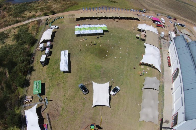 RHI : stands du festival « tente stretch » – plusieurs tentes