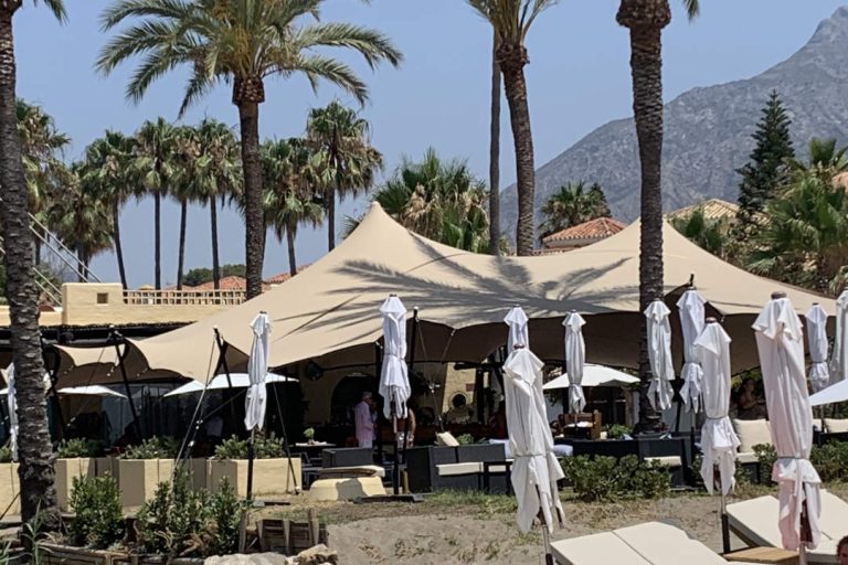 RHI: restaurante de playa « Carpa Tensada » a medida