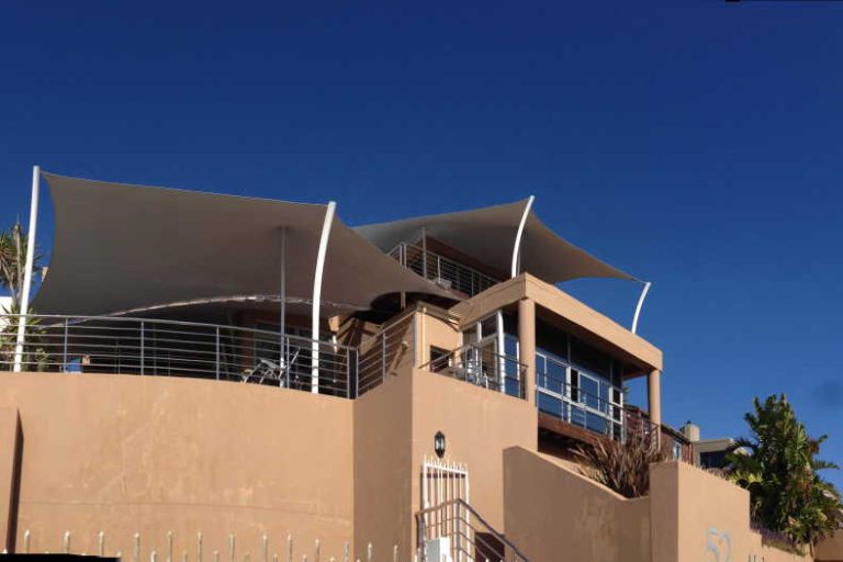 Casa de invitados gris « Carpa Tensada » de RHI, en Blouberg