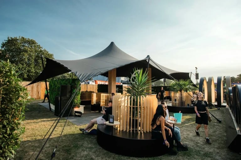 Estructura de trusses para festivales « Carpa Tensada » de RHI, fabricada a medida