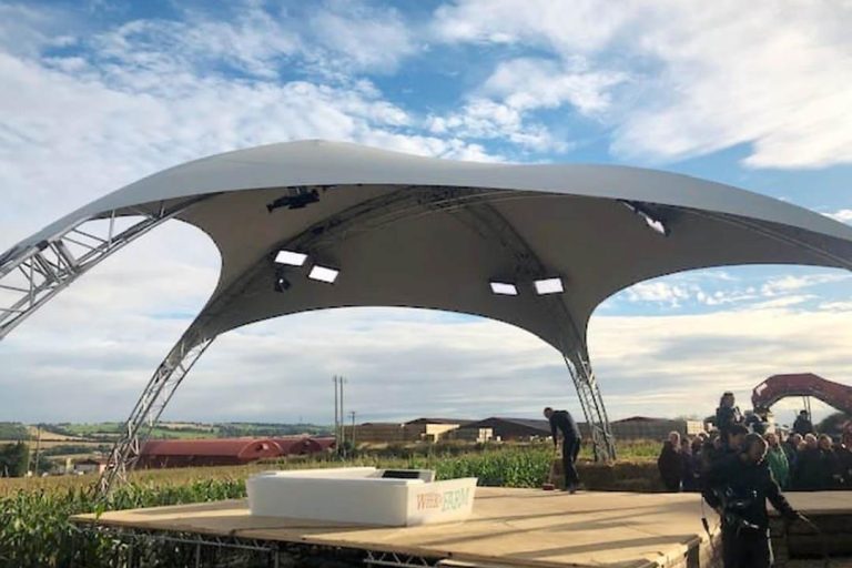 RHI « Carpa Tensada » con estructura de vigas