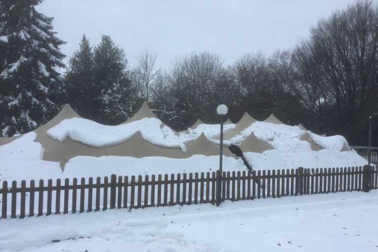 RHI Snow sur tente stretch .uk