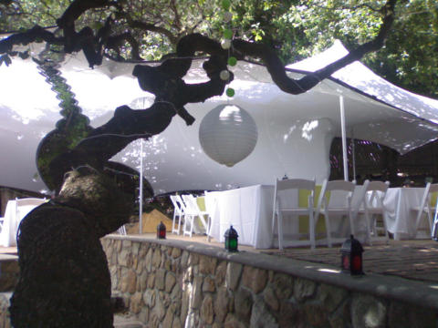 WEDDING 8X9  WHITE